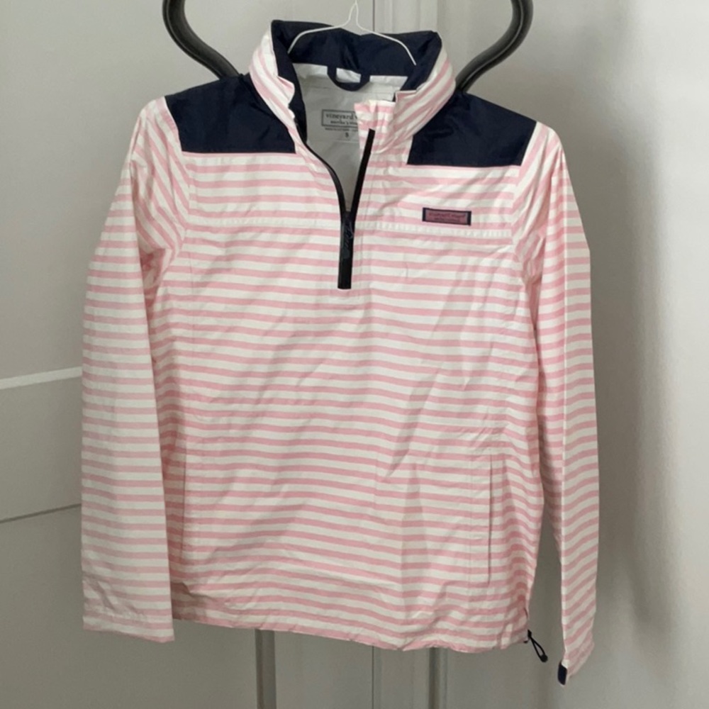Vineyard Vines, Size Small, Rain quarter zip!  Like new!